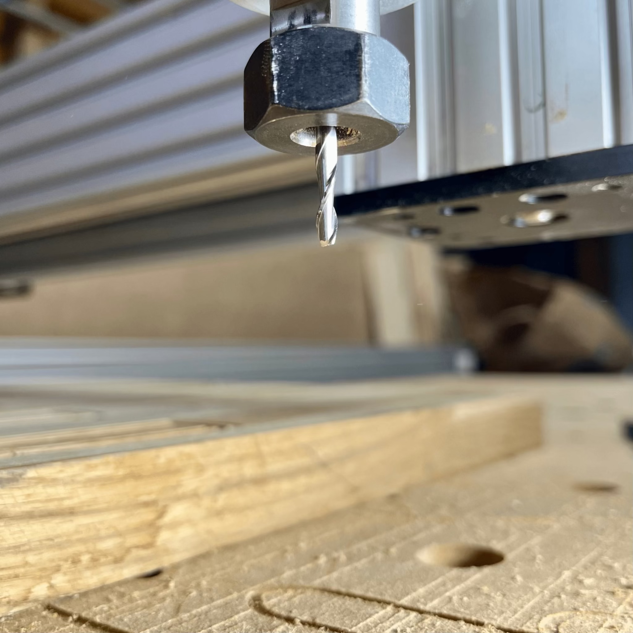 Up cut‑geometri ger bra spånavgång och snabb körning. Snabb leverans från lager i Sverige.