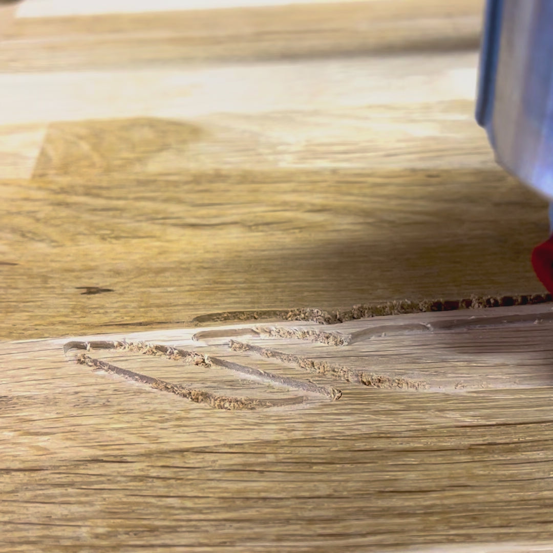 Effektiv nedspiral som ger snygg ovansida i MDF och plywood. Testad för precision och hållbarhet. Testad och kvalitetssäkrad i vår verkstad.